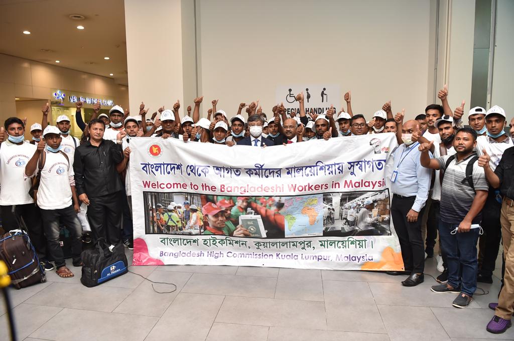 首批孟加拉外劳抵达大马