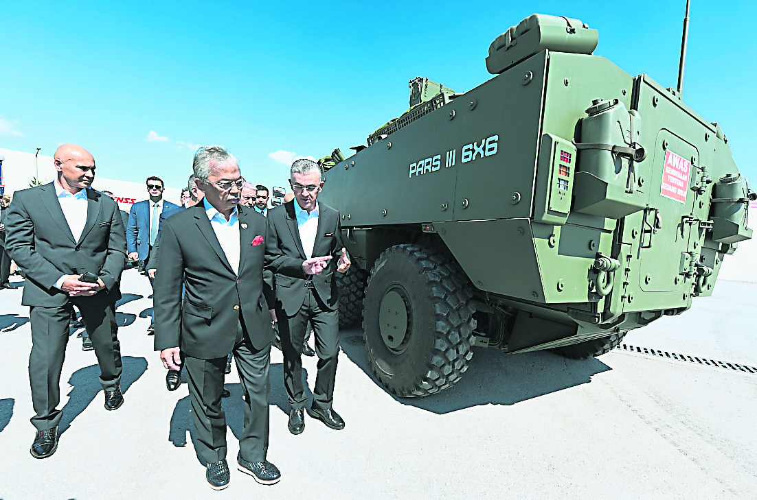 马新社/国家元首参观FNSS