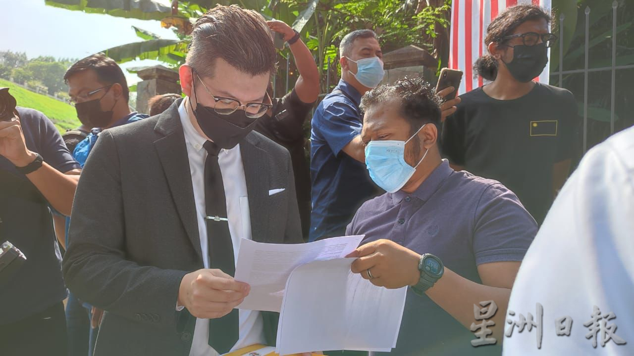 马来歌手带头到国会反禁烟!“犹如惩罚社会最底层”