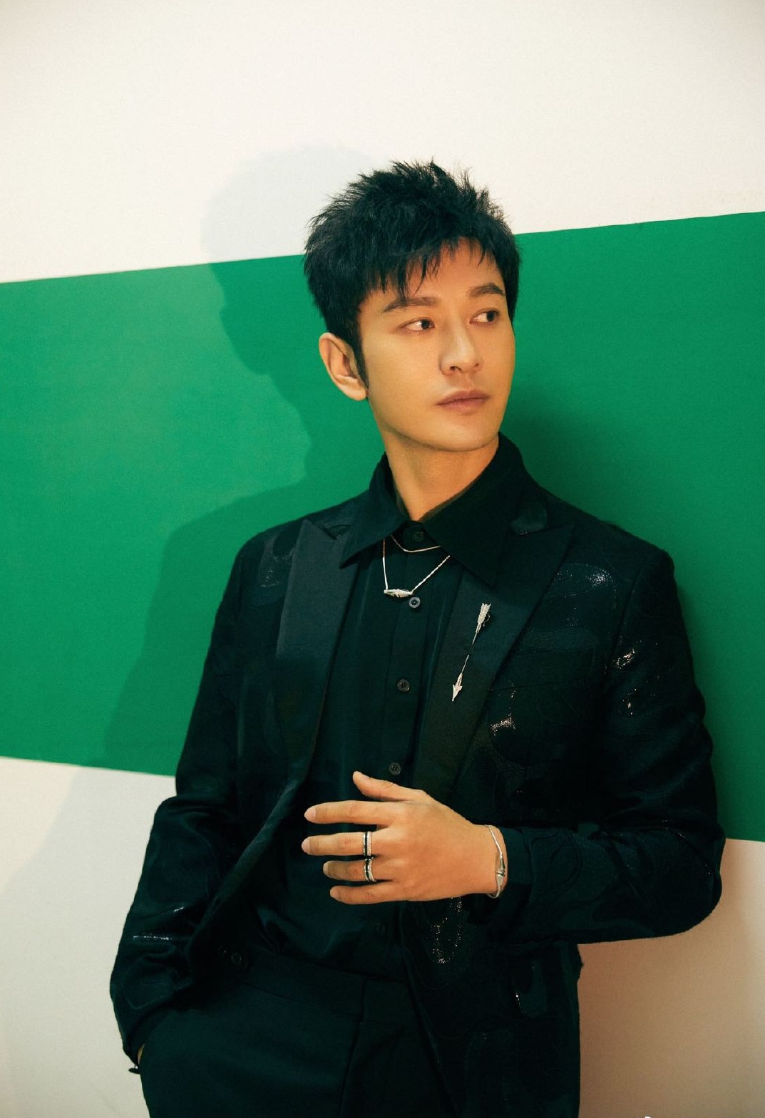 黄晓明为私生子谣言火大 “想叫我爸拿出证据”