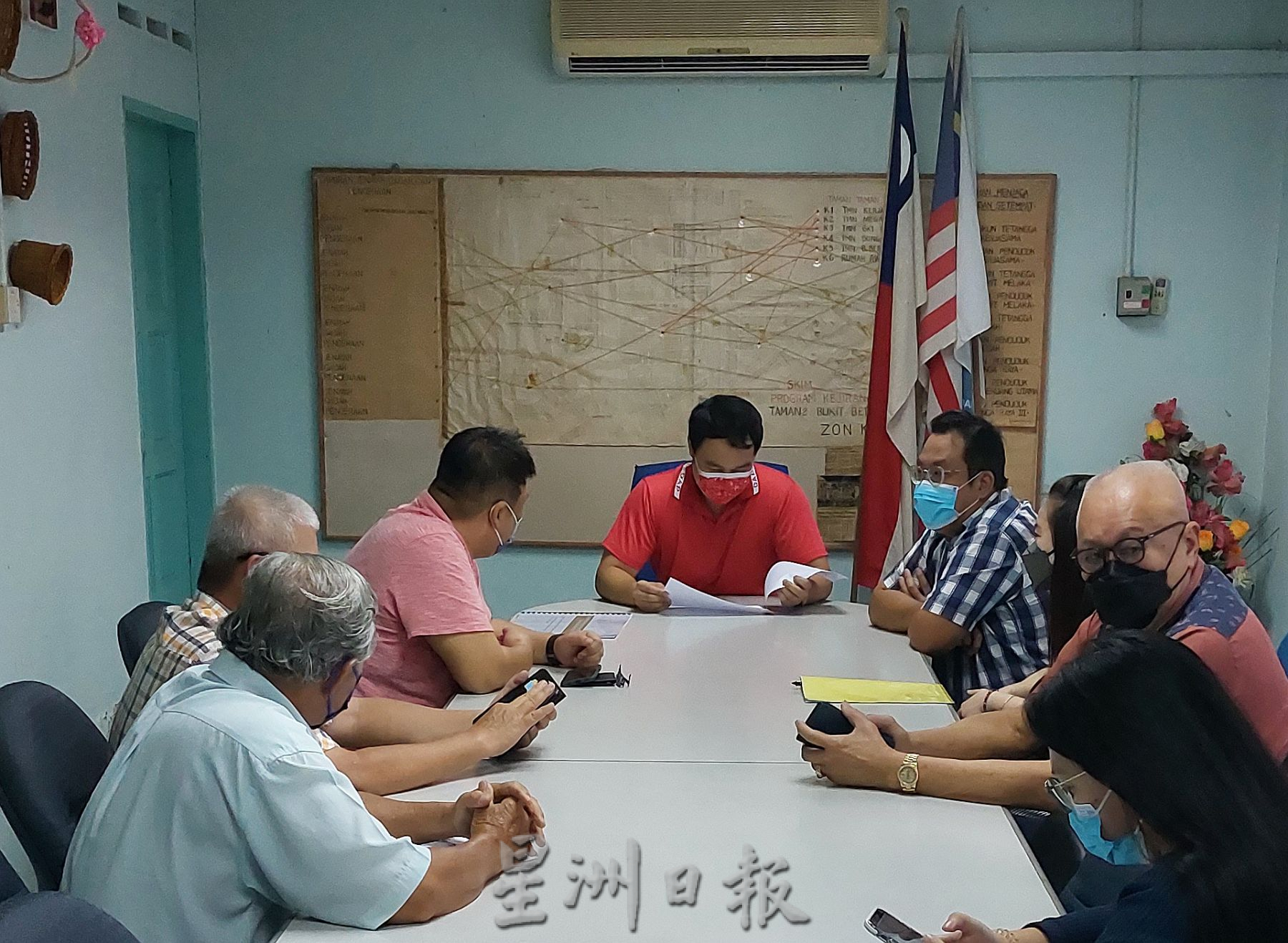 (古城封面主文)发展商计划建沟、扩路、辟跑道增运动设施,解决居民的懮虑