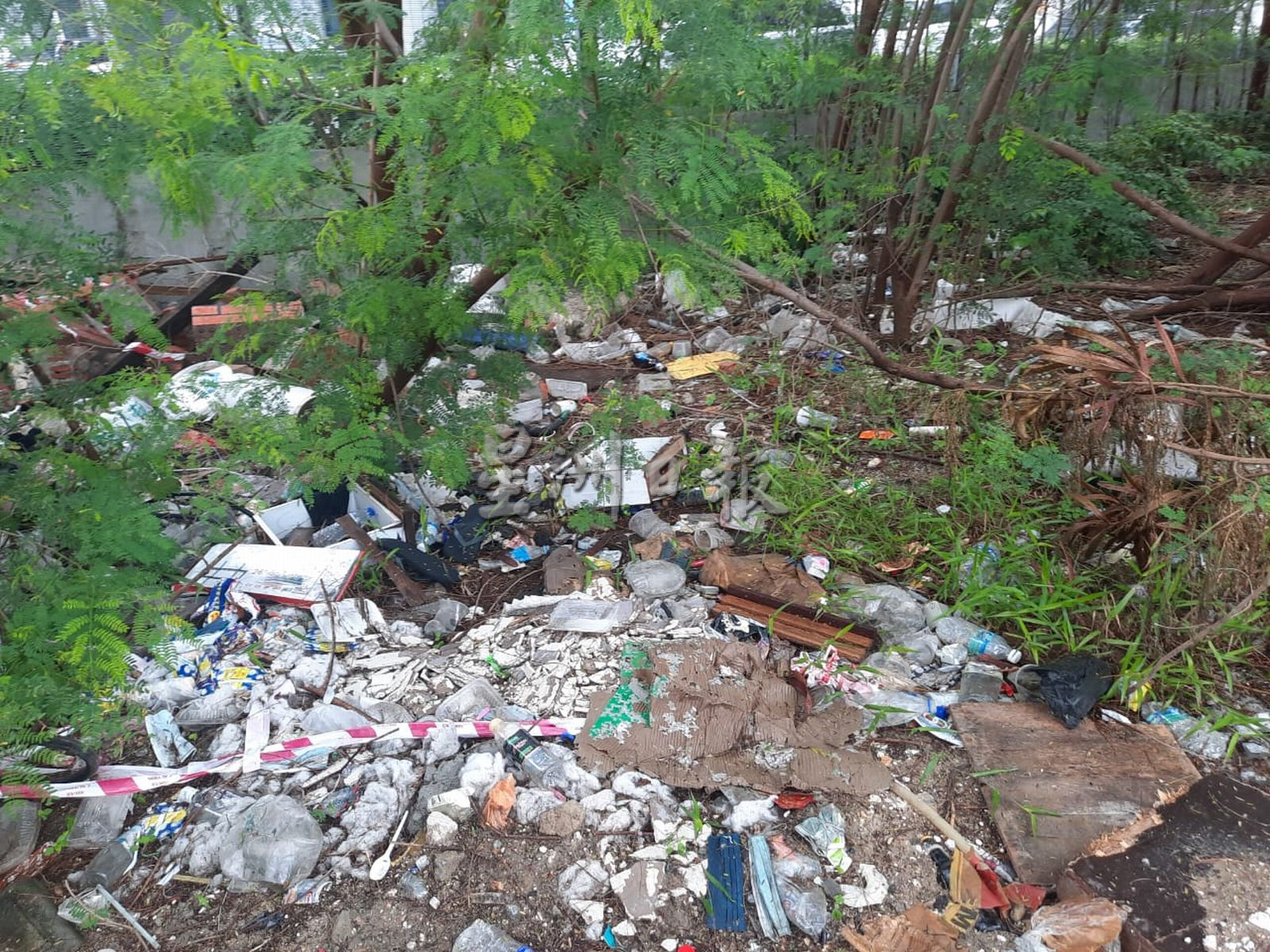 (古城)为美化却制造垃圾堆