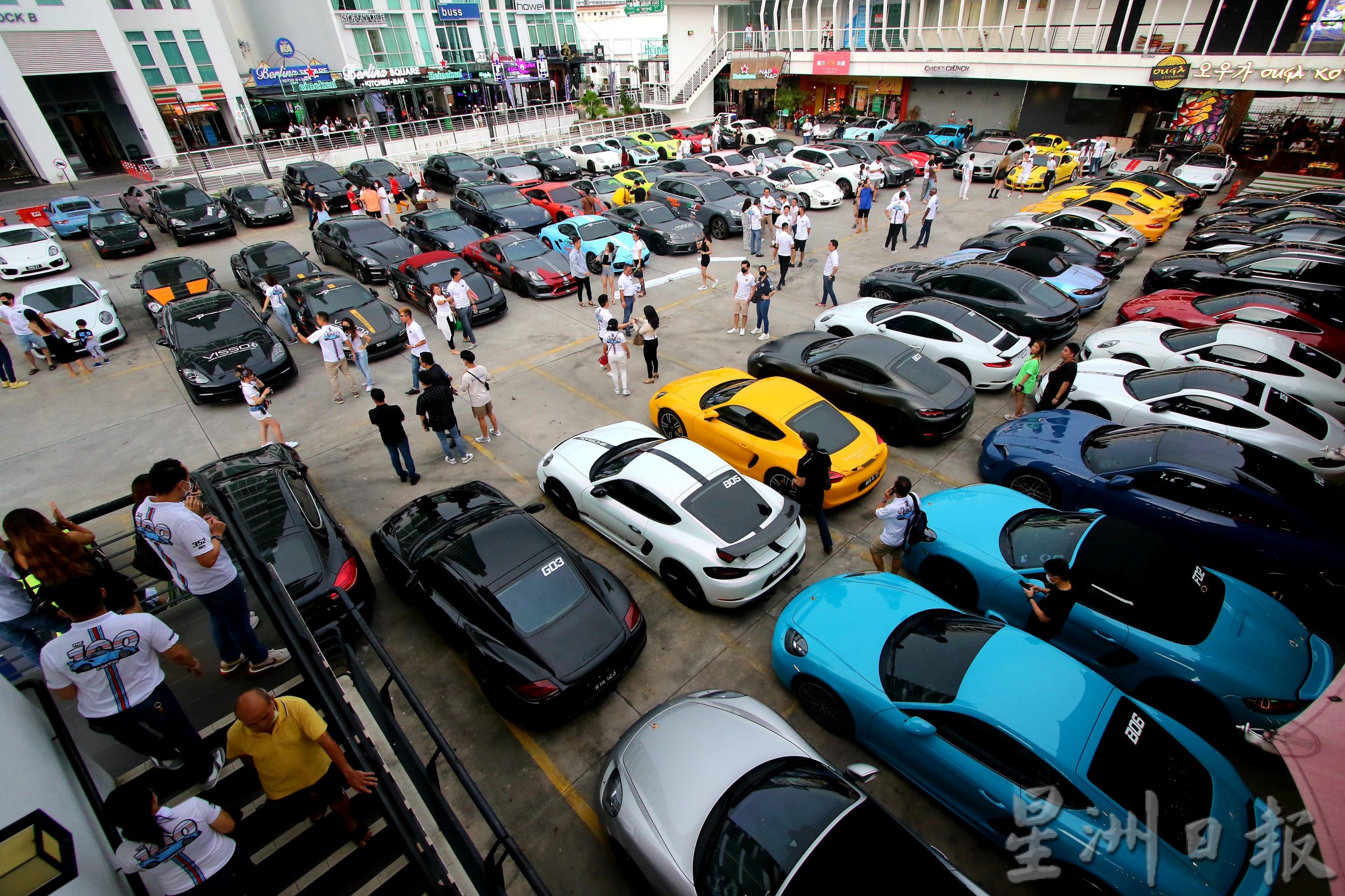 (大北马)卡巴星道迎来108辆保时捷