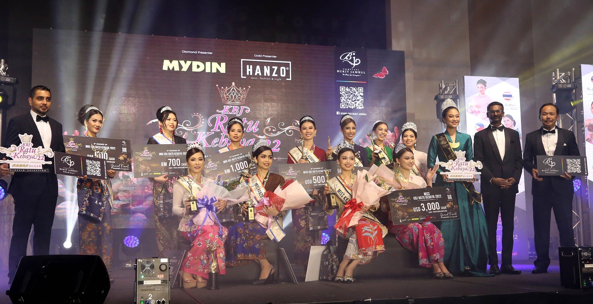 (大北马)吉兰丹牙医陈玉清艳冠群芳,夺得哥峇雅国际美后冠军