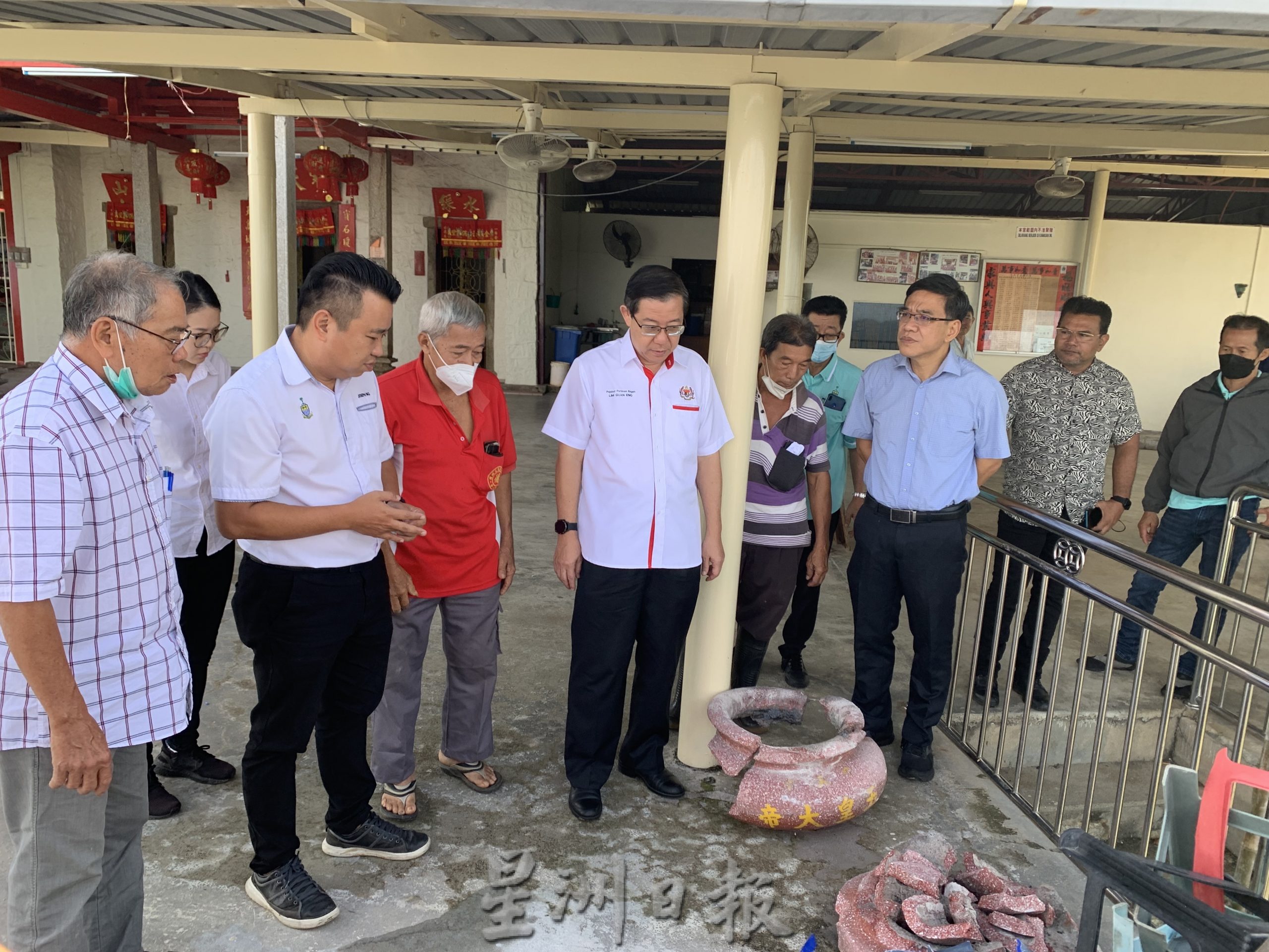 (大北马)林冠英巡视遭破坏庙宇