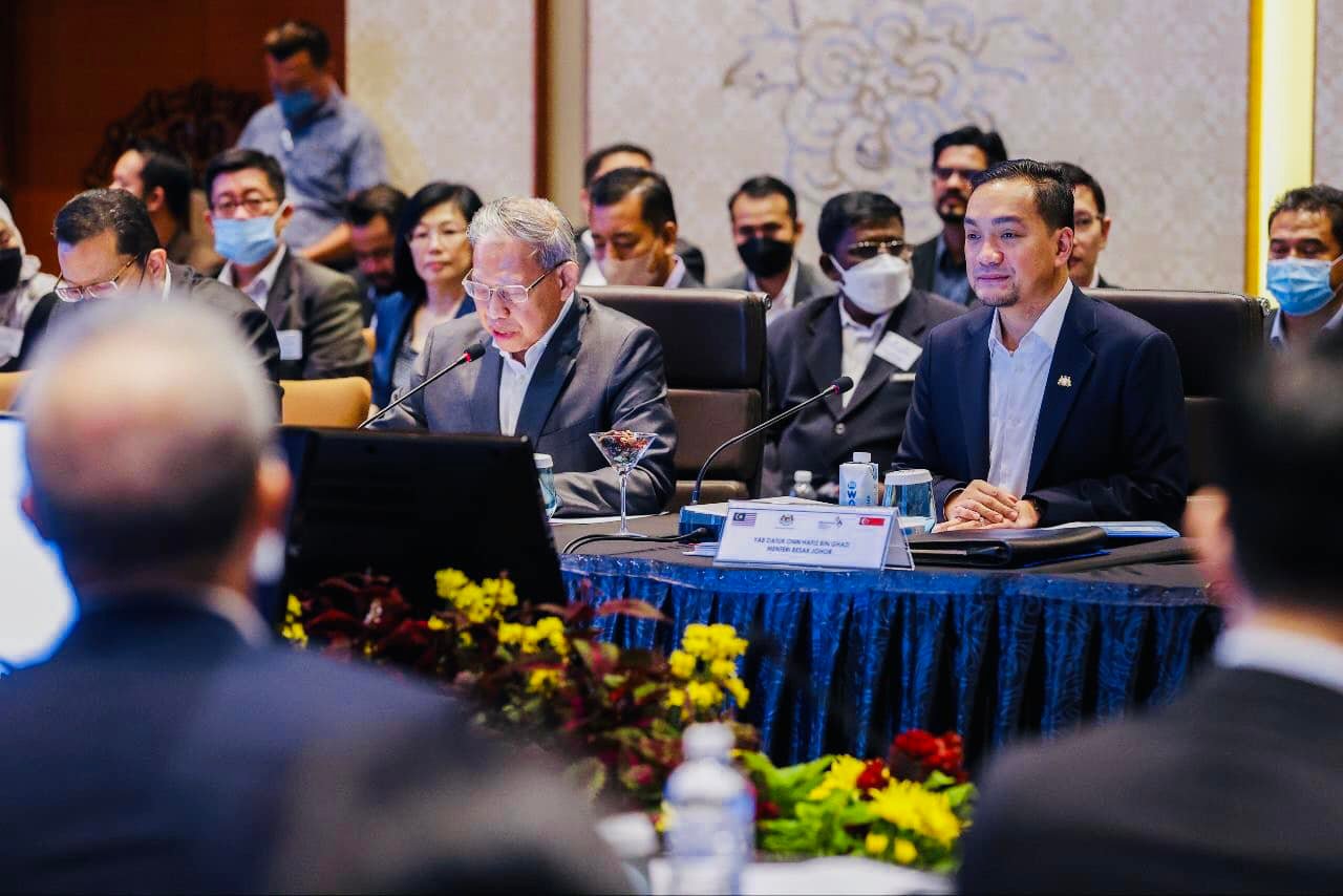 （已签发）柔：加强与扩大跨境交通联系，马新探讨开通大士与公主港渡轮服务