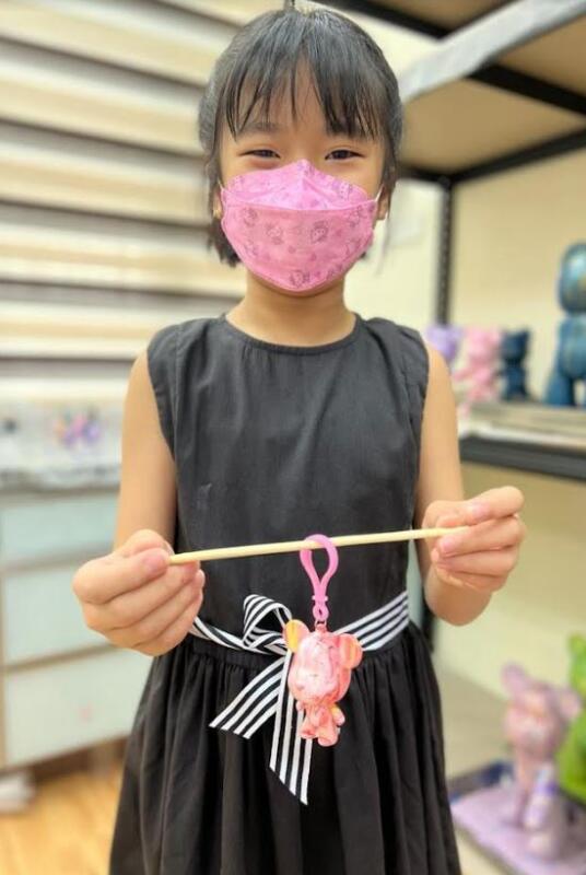 (已签发)柔:狮城二三事:陈建彬将奔新山为爱女庆生 自嘲是‘遥远的爸’