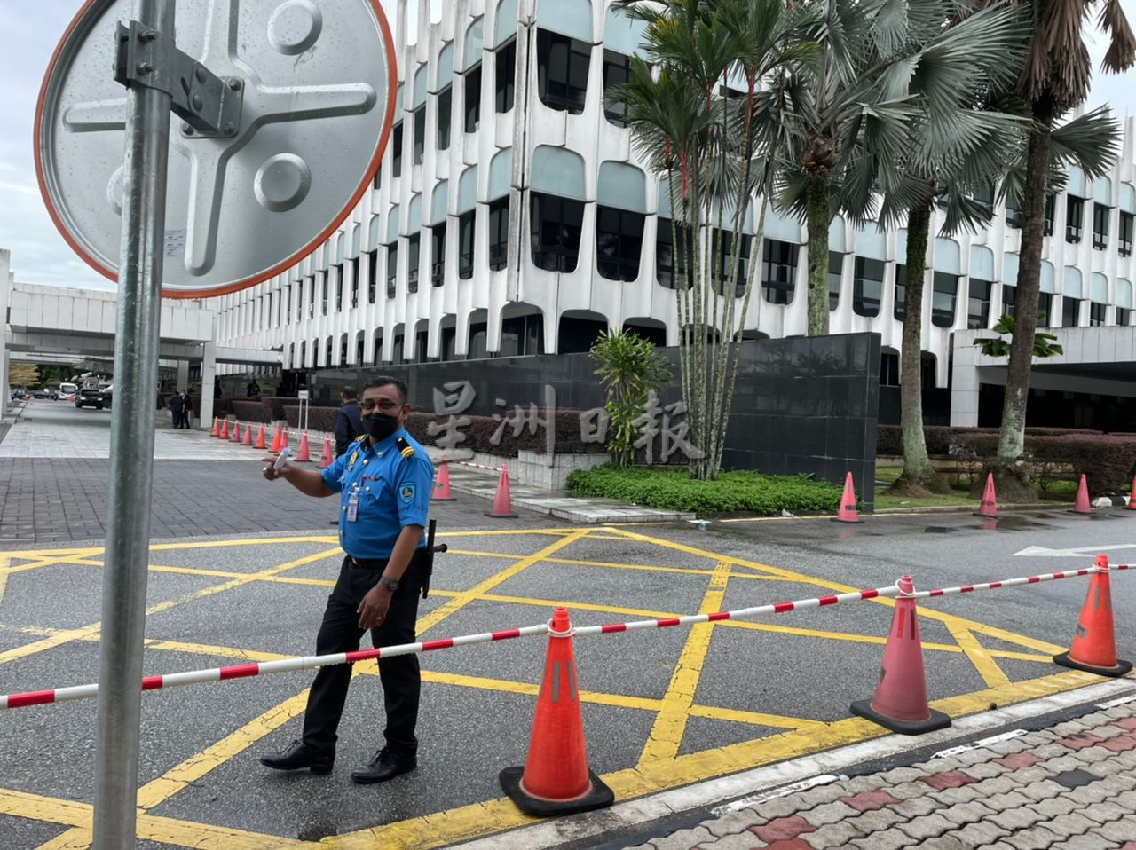 佩洛西抵马安全规格最高 两架2架C-40C专机同抵大马引猜测