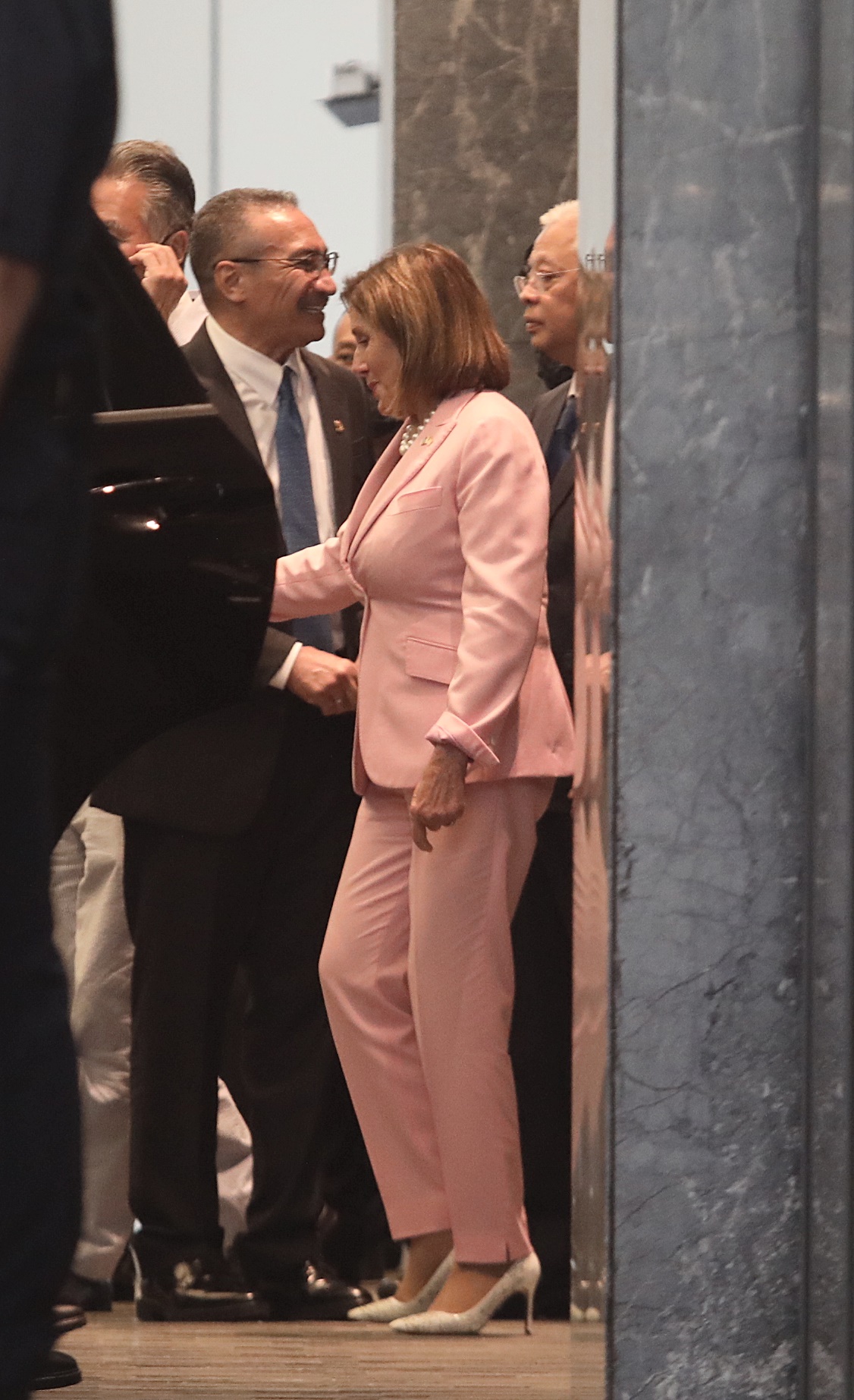 佩洛西抵马安全规格最高 两架2架C-40C专机同抵大马引猜测