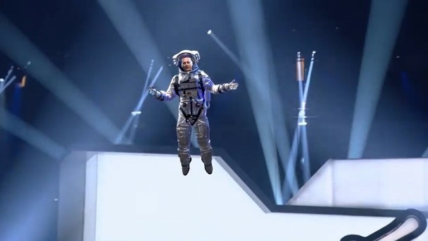 MTV音乐录影带大奖｜化身太空人空降VMA讨工作 尊尼特普挨轰恶心
