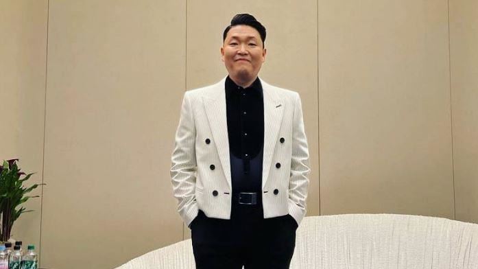 PSY湿身秀工作人员滑倒身亡  15公尺高台拆灯坠落