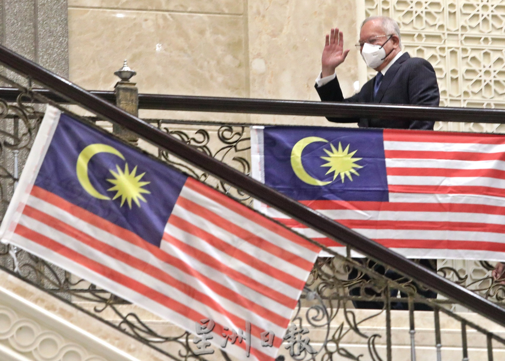 SRC最终上诉案/场外