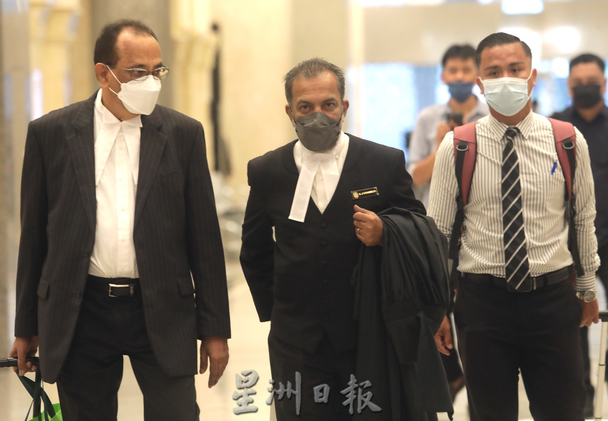 SRC最终上诉案/场外