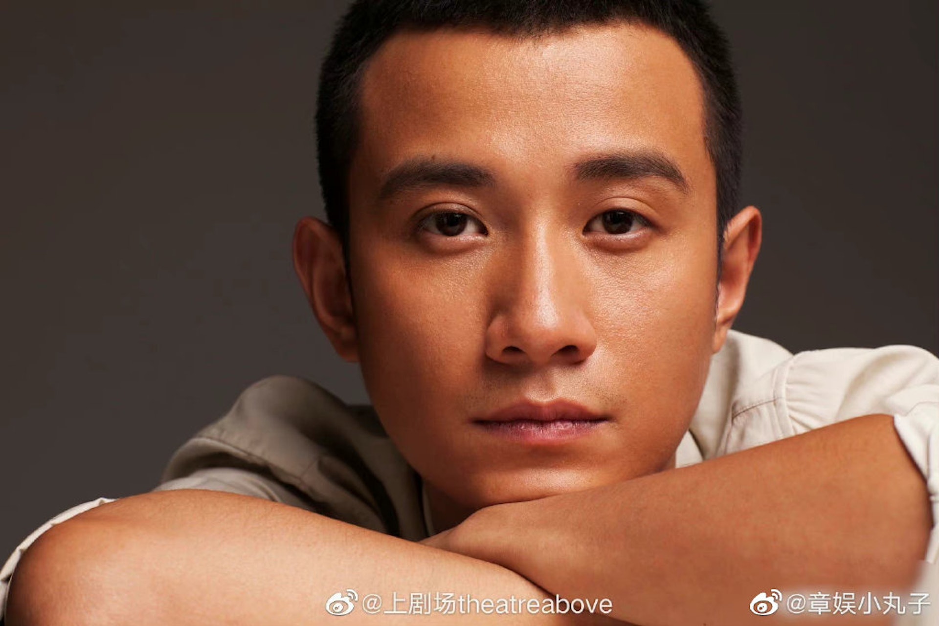 38岁文章脸肿身圆拼复出 被酸“油腻中年大叔”	