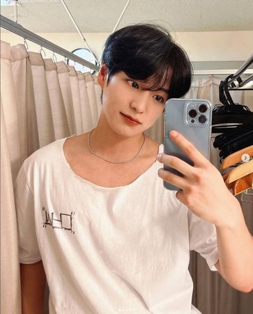 26岁男星酒驾中断活动 公司道歉认“达撤销驾照程度”