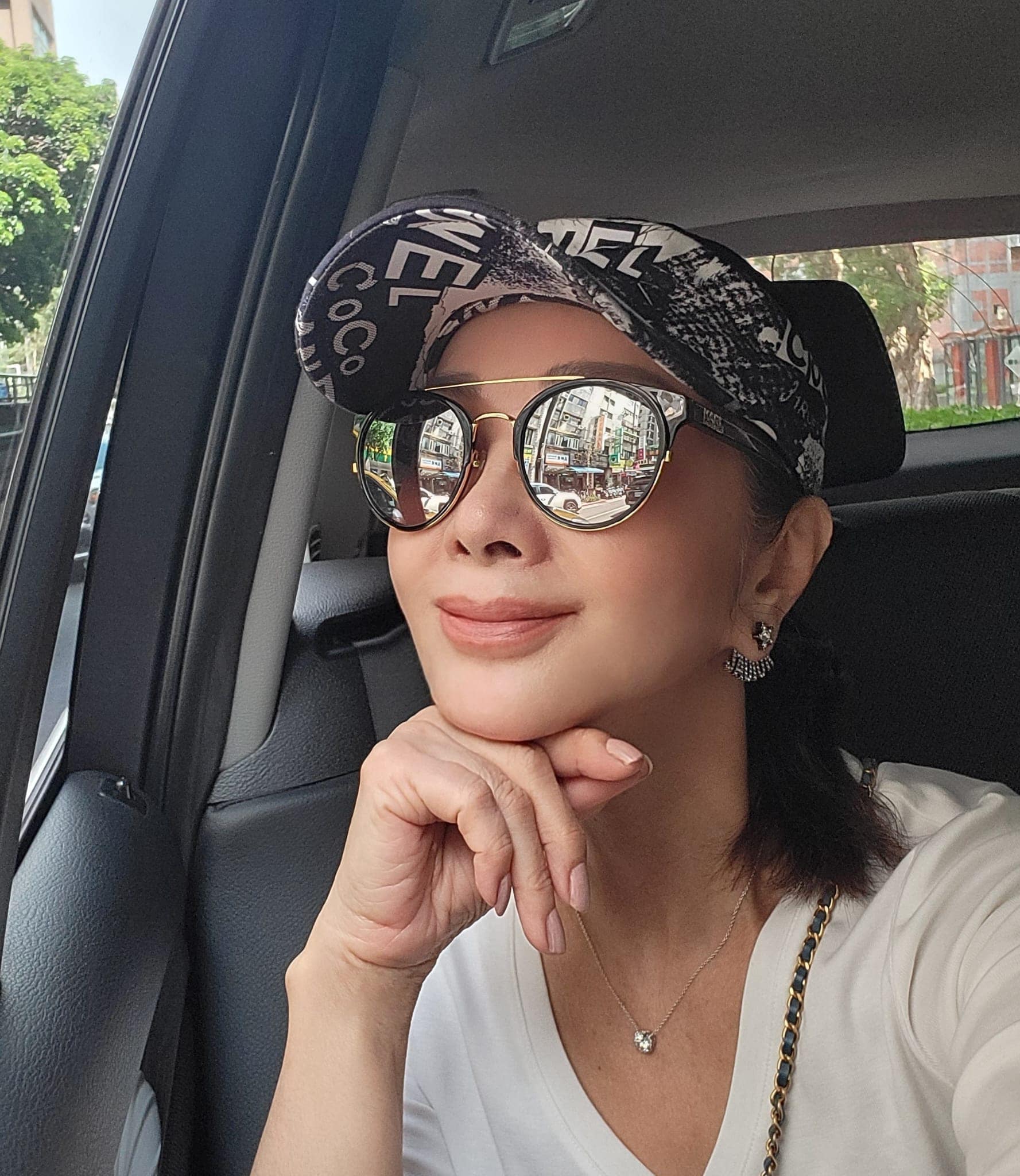 ​买牛仔裤换满肚气  陈美凤竟被店员打枪