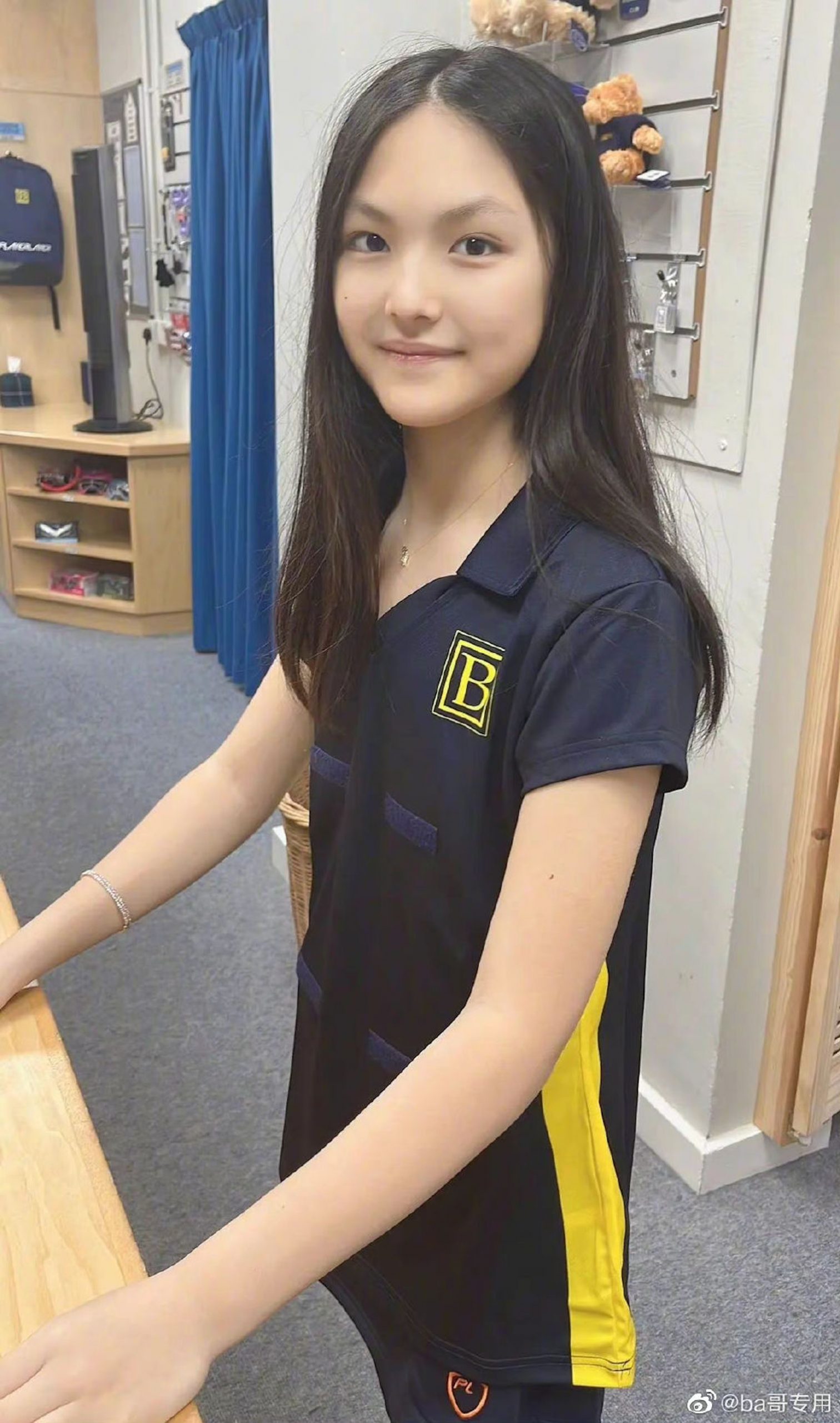 《爸爸去哪儿》12岁王诗龄蜕变成气质少女 赴英留学入住房间连安妮公主都住过