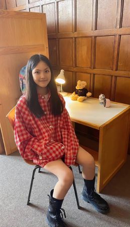 《爸爸去哪儿》12岁王诗龄蜕变成气质少女 赴英留学入住房间连安妮公主都住过