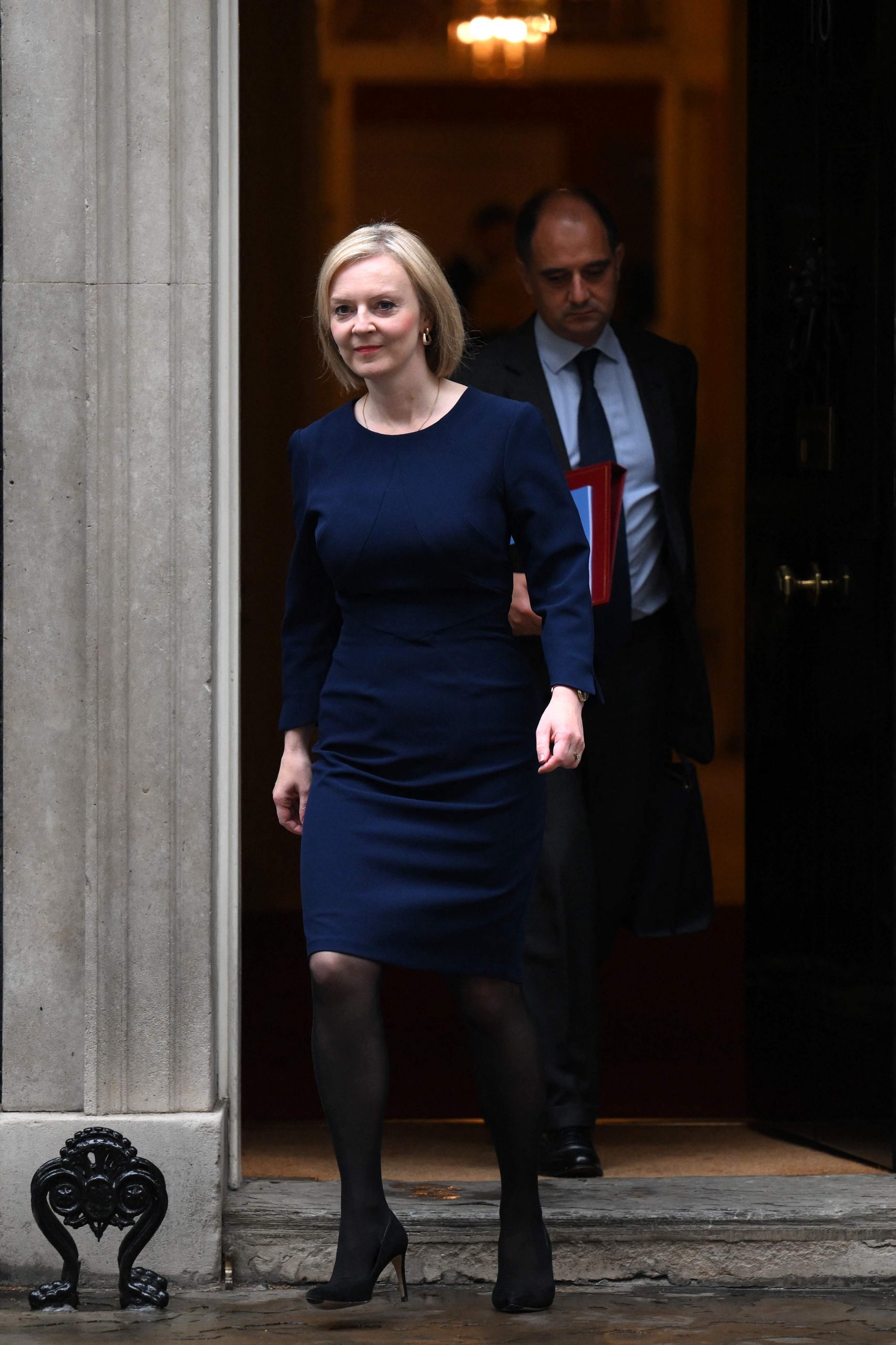 上任以来金融市场蒸发2.3万亿令吉 英相特拉斯面临保守党员逼宫 