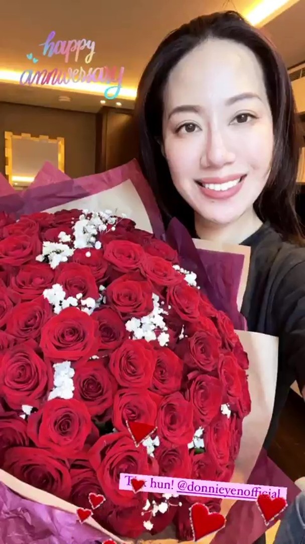 与汪诗诗迎结婚19周年 甄子丹隔空送花示爱