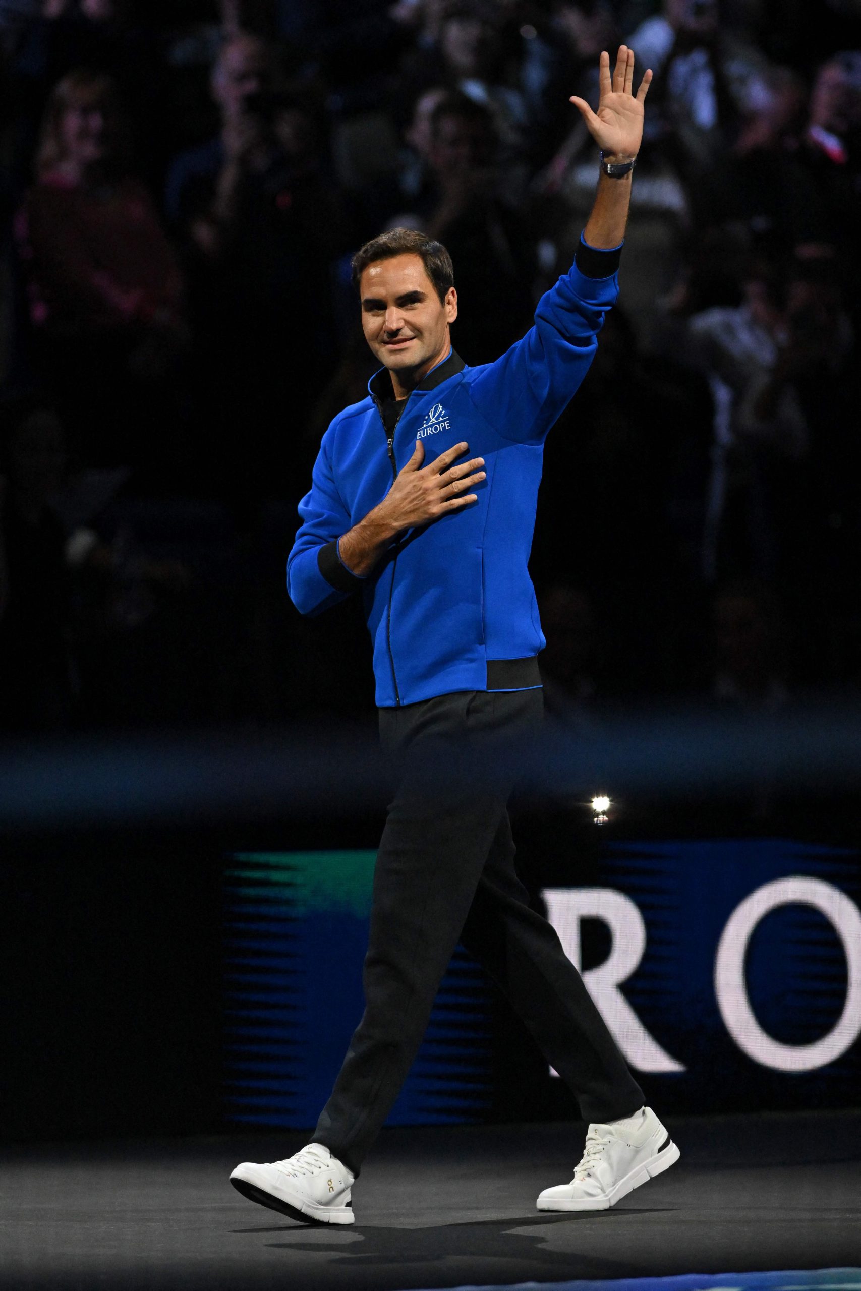 世界队终结欧洲队霸权首捧杯 费德勒:明年再见!