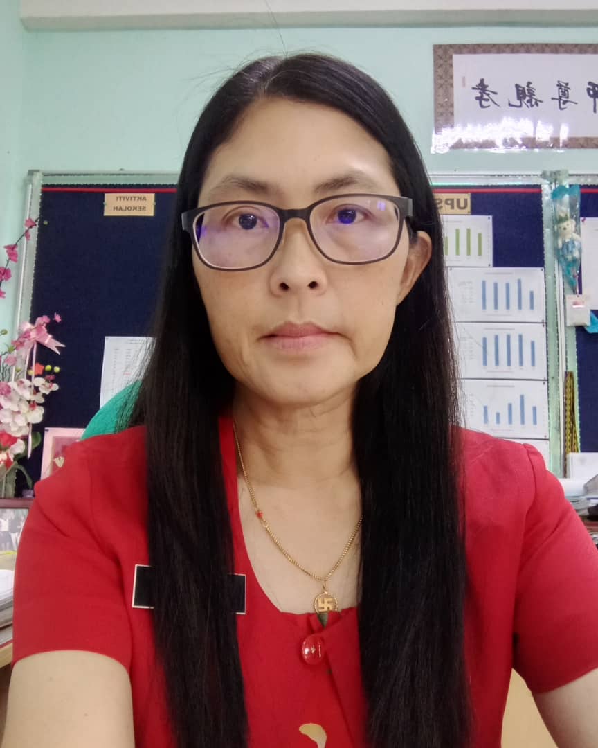 东02：劳勿中小学校长表示学校厕所很干净，学生不吃早餐问题不存在