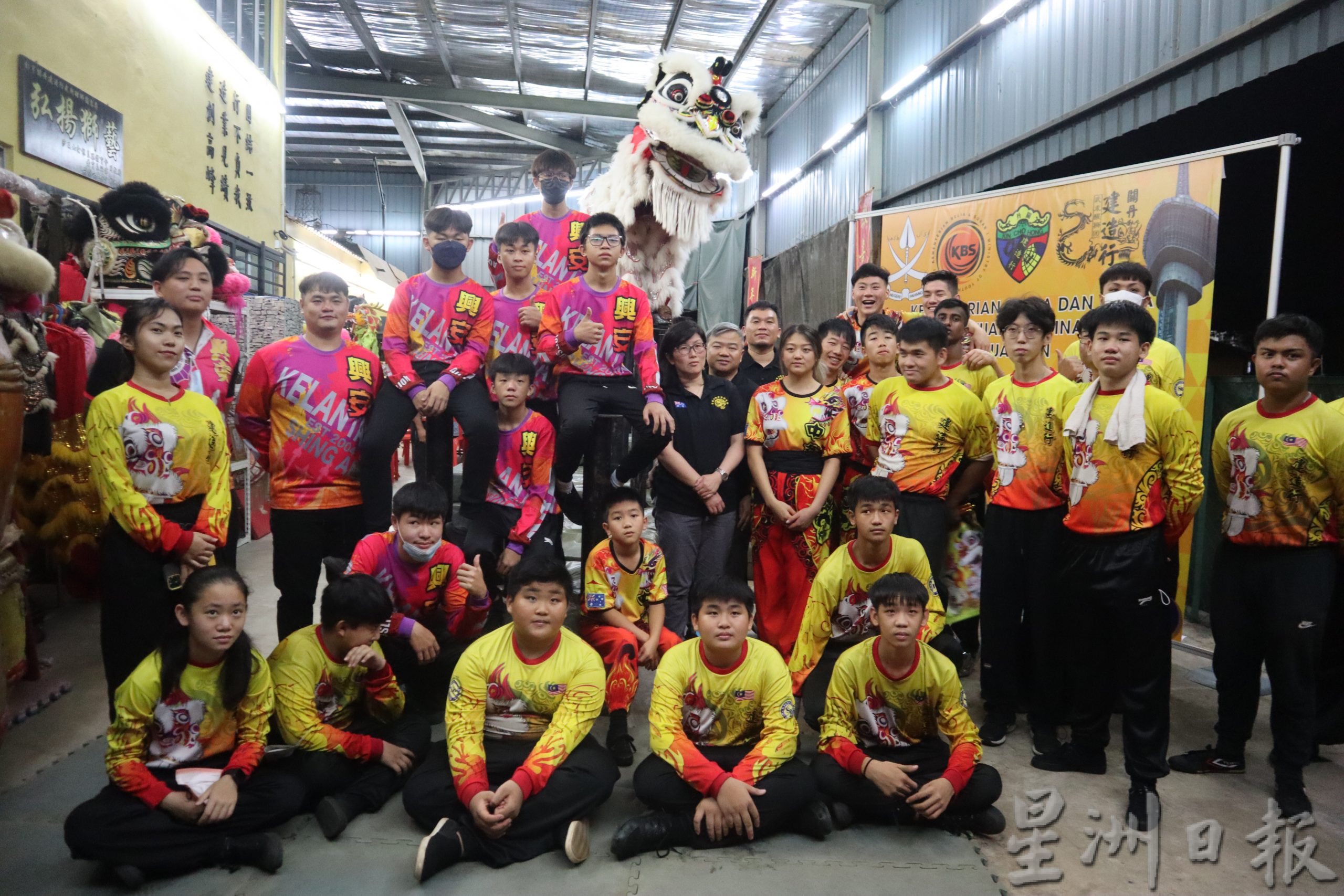 东05头:住宅区设社区活动练习中心,不仅可以吸引年轻人参与,也间接改善社区治安问题,也没有出现扰民情况。