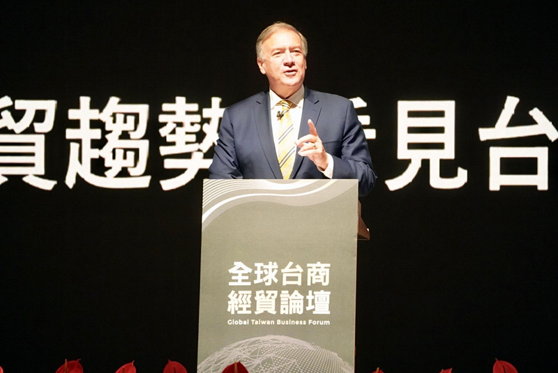 两度访台 蓬佩奥赞台是典范 主张美中经贸战略脱钩改与台靠拢