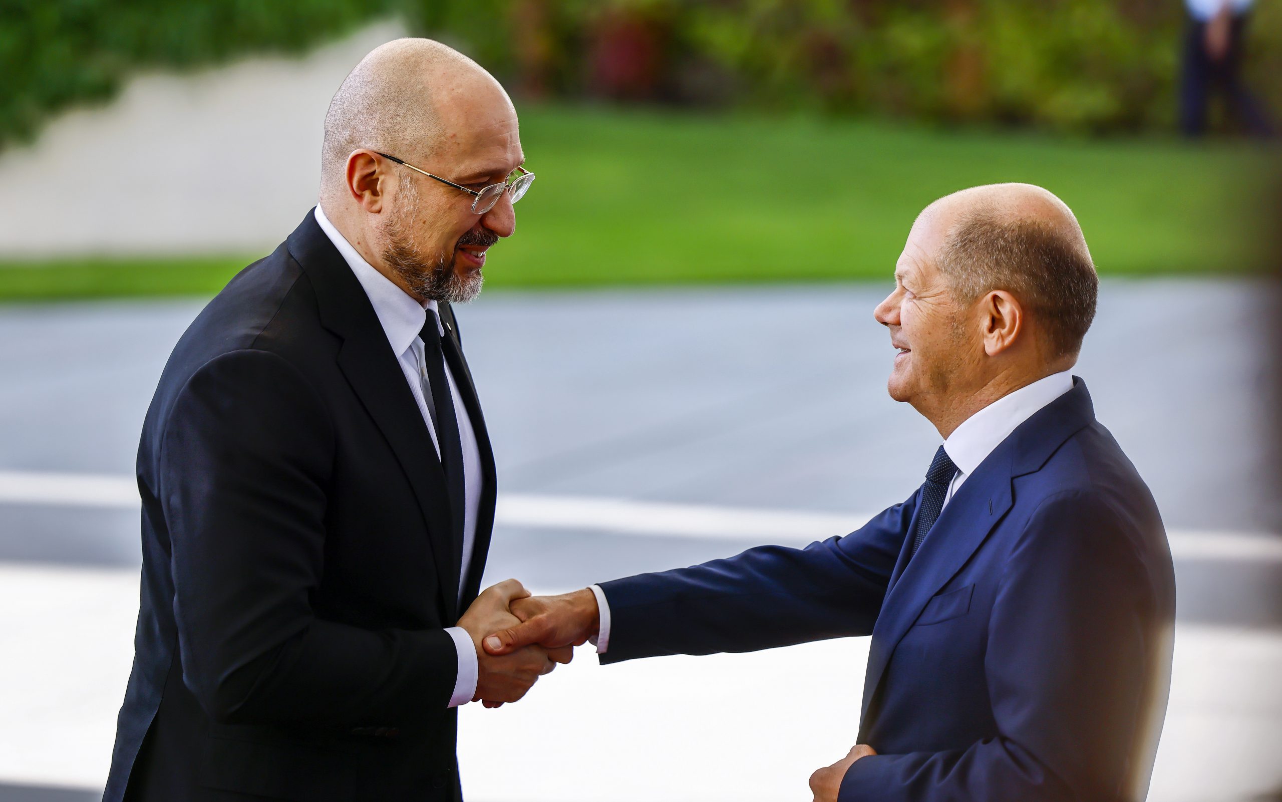 乌总理访德寻求更多武器援助抗俄 盼德助建防空系统