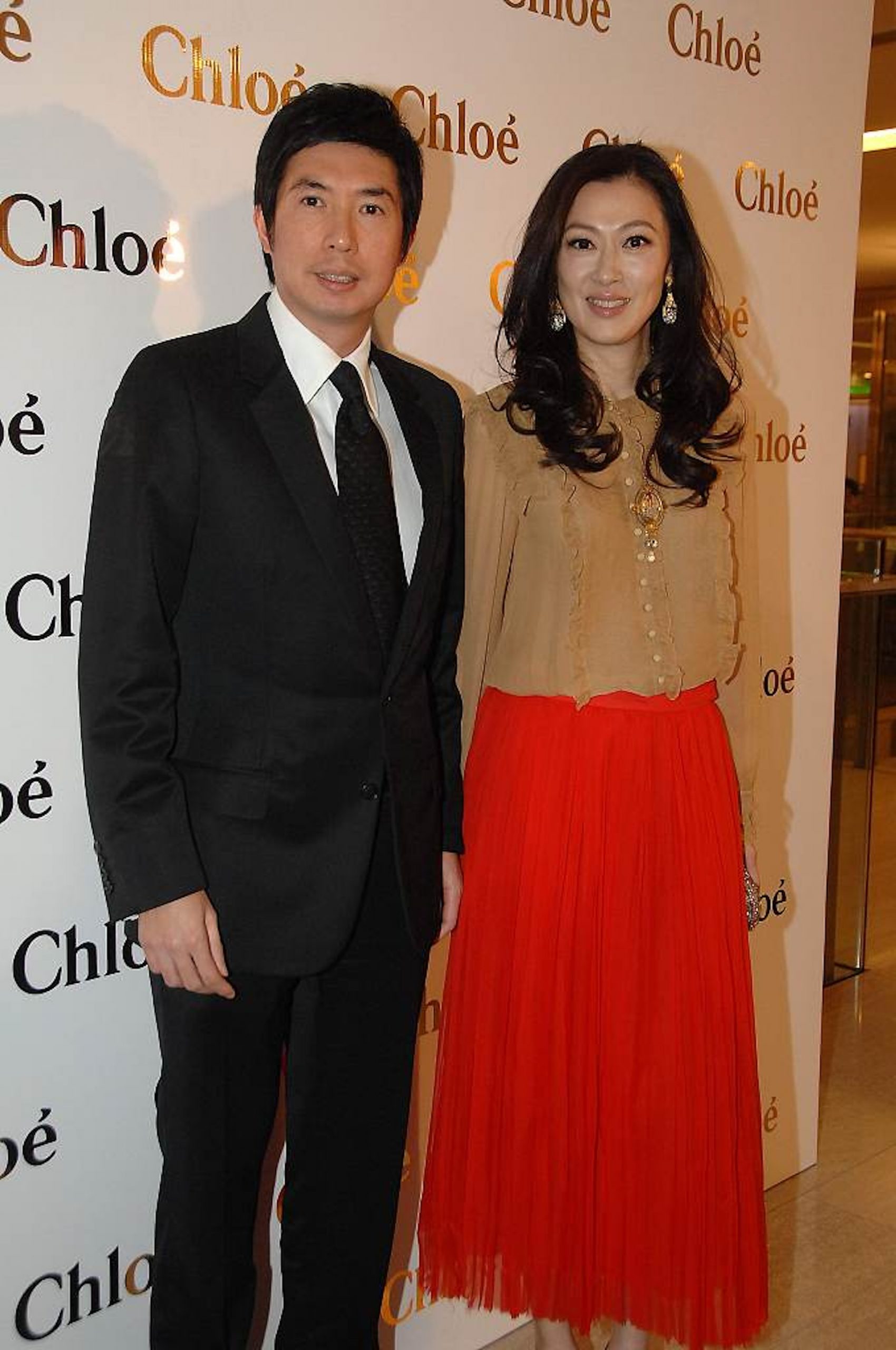 传被豪门夫逼睡擢床 港姐钱慧仪心碎宣布离婚