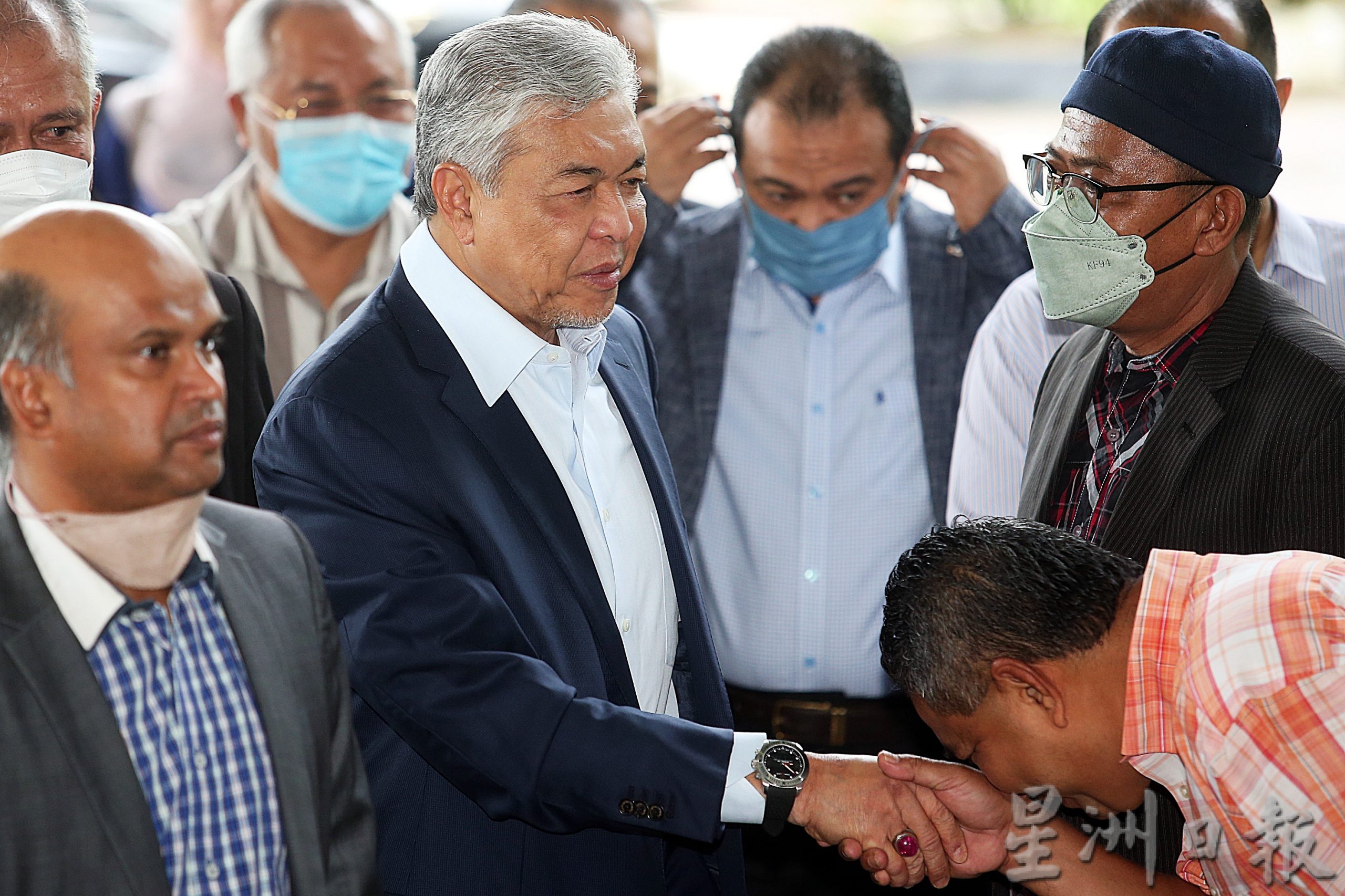 阿末扎希涉签证系统贪污案:控方结案陈词