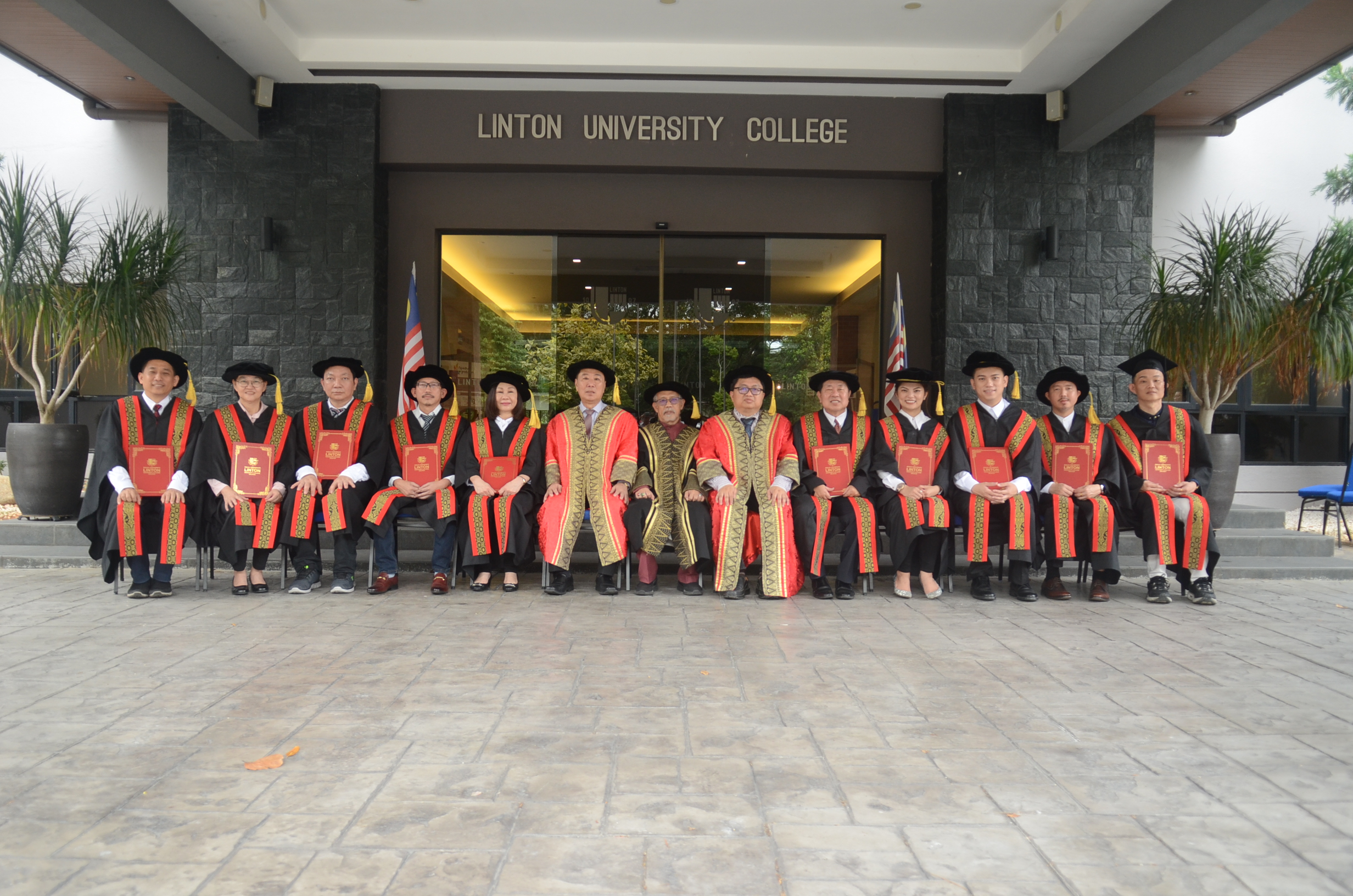 全国/第二届毕业典礼暨首届荣誉学位授予典礼/2图