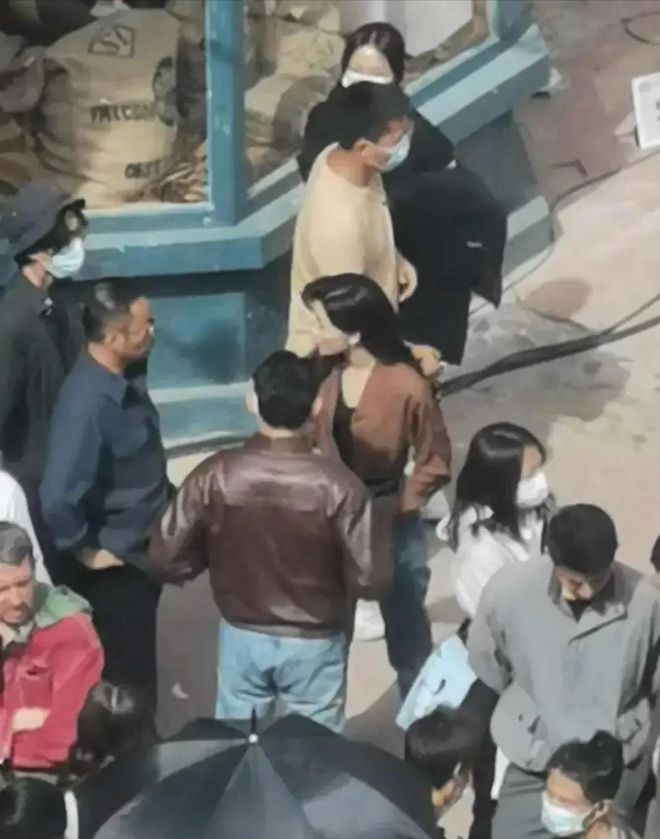 刘德华《莫斯科行动》路透 90年代华Dee造型曝光