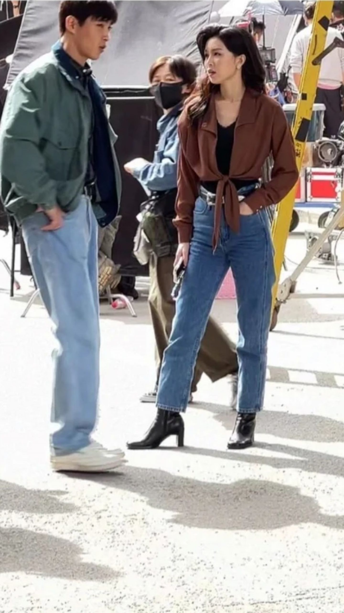 刘德华《莫斯科行动》路透 90年代华Dee造型曝光