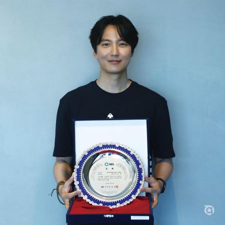 刚从美国返韩 李政宰确诊隔离