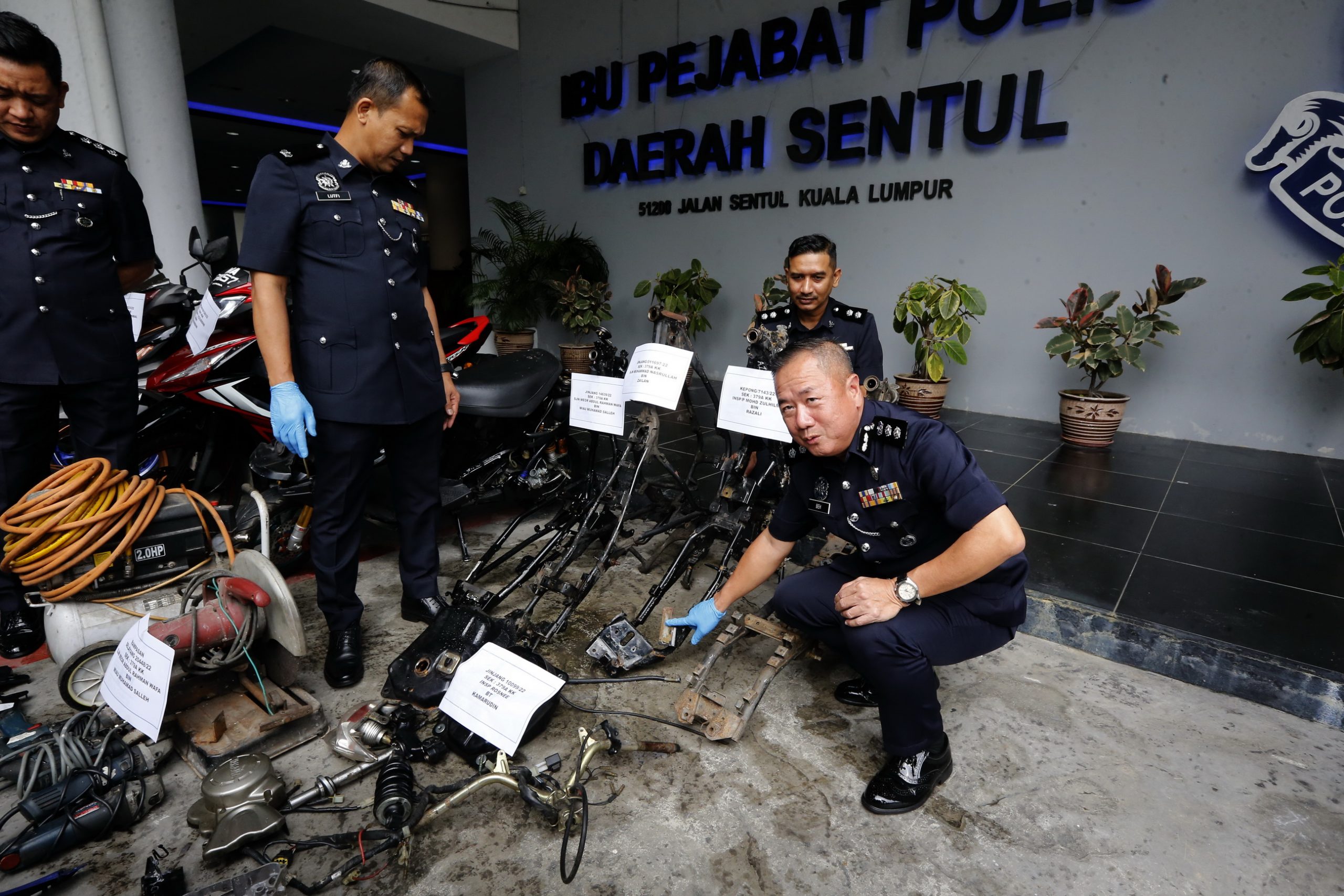 前科犯加入前小弟的匪党干案•警方锁定匪党逮捕6人