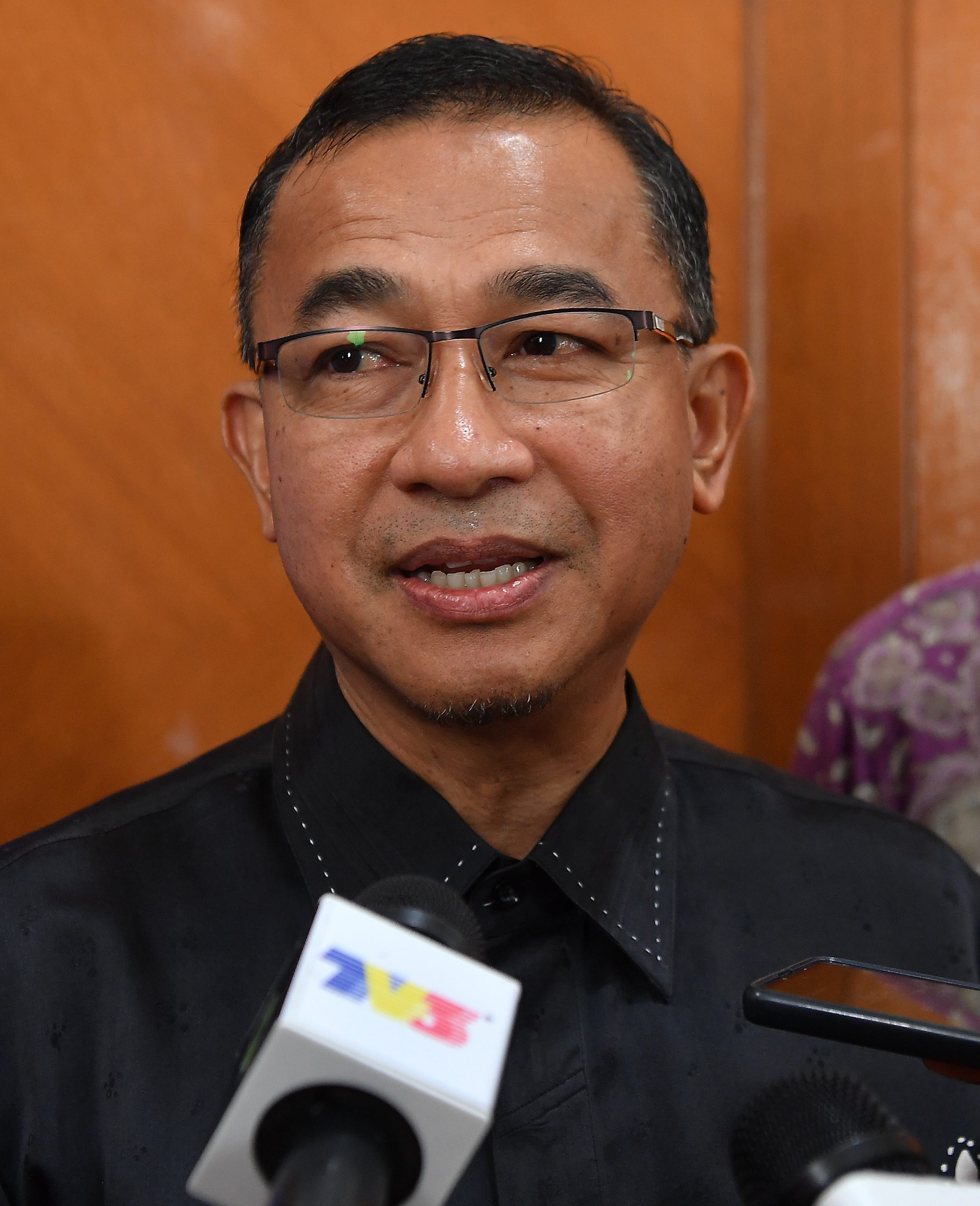 副卫长：别再乱揣测！“纳吉HKL治疗无特别待遇”