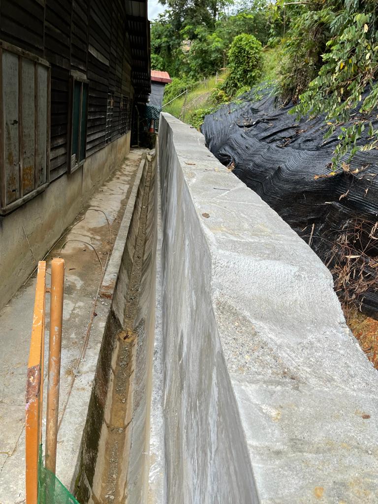 (取代签发)东:双溪都亚住家受水患建围墙防洪