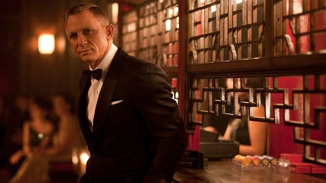 同框007亮相伦敦奥运开幕短片 英女王惊天跳伞成经典	