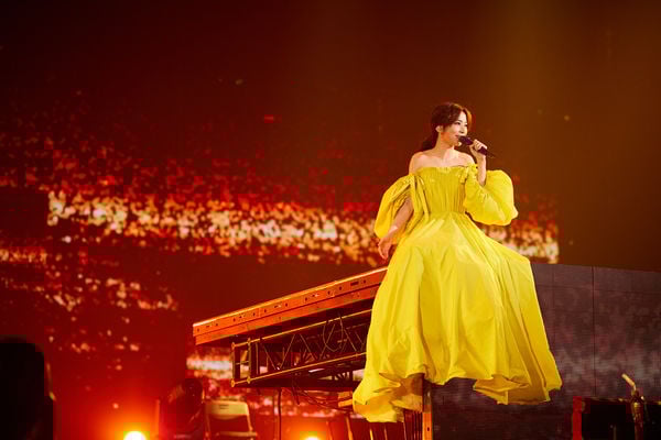 后台换装遇强震 田馥甄:要我裸体跑吗?