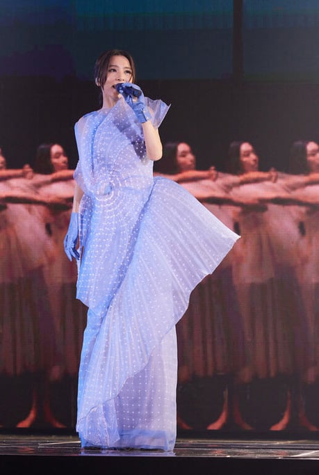 后台换装遇强震 田馥甄:要我裸体跑吗?