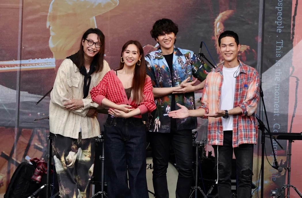 吴姗儒中空晒孕肚　盼“小孩别像吴宗宪！”