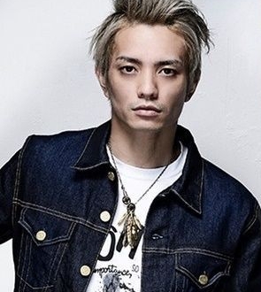 吸毒判缓刑又被抓 田中圣全数认罪