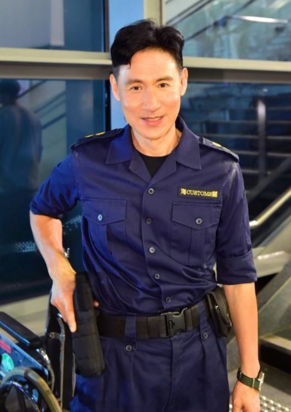 四大天王出道前珍贵片段曝光 22岁张学友唱歌遭批“尾音随便”