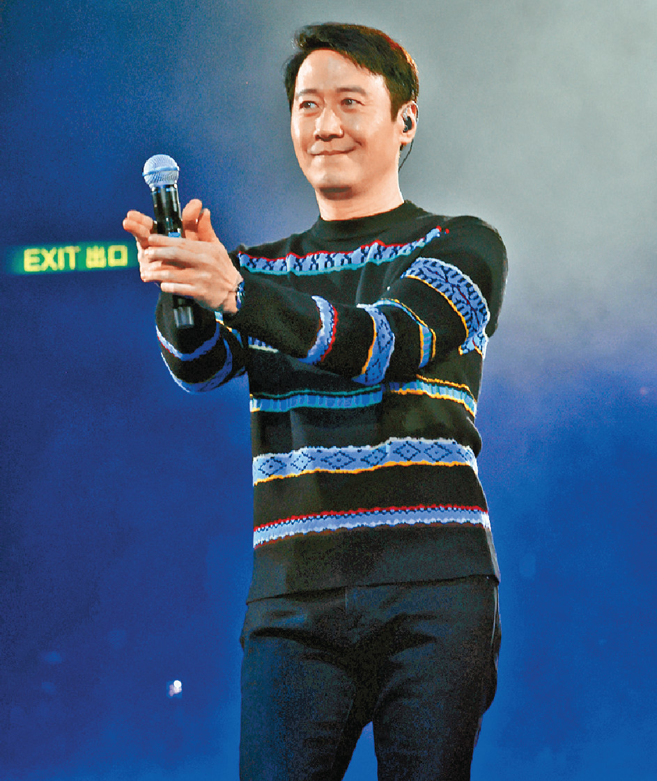 四大天王出道前珍贵片段曝光 22岁张学友唱歌遭批“尾音随便”