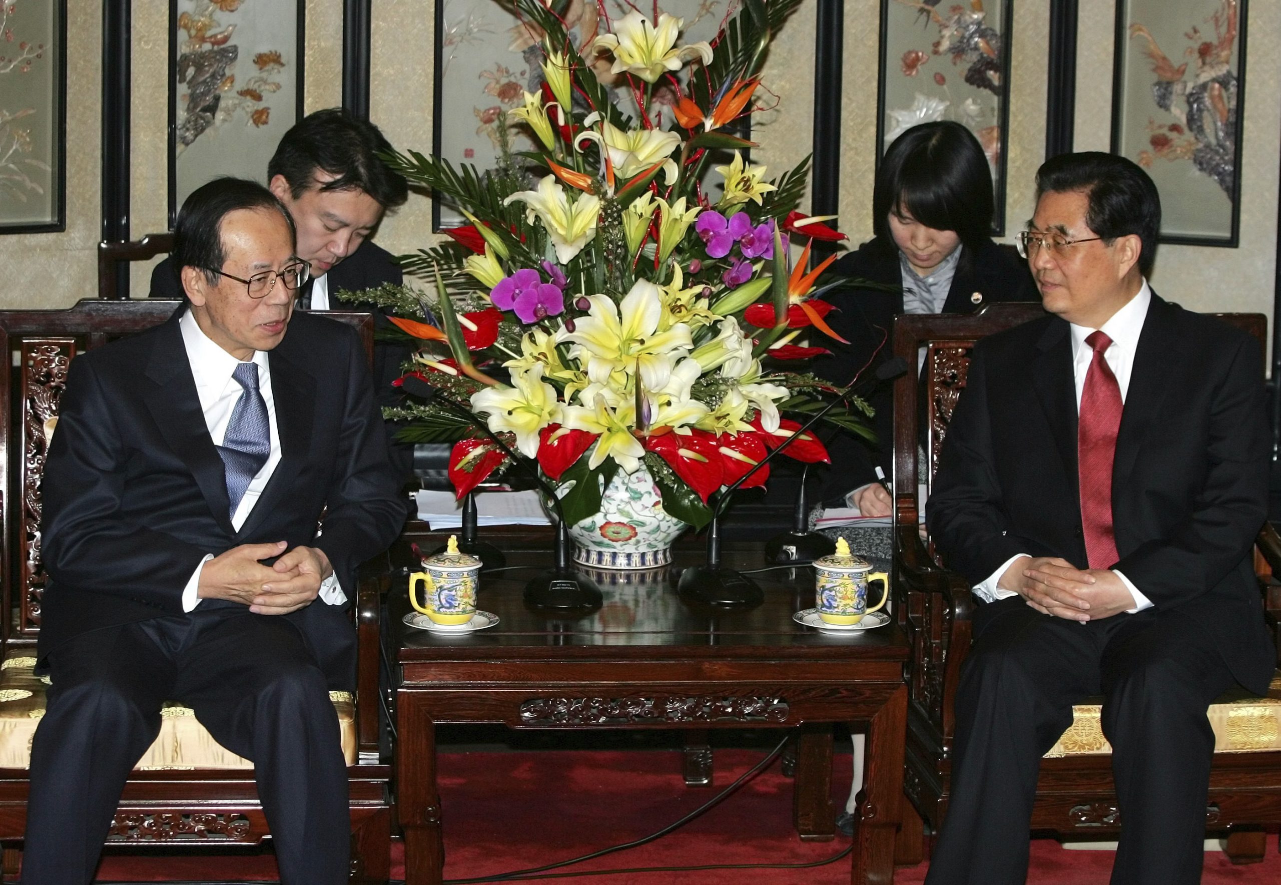 图说)天下事 中日代表签署《中日联合声明》