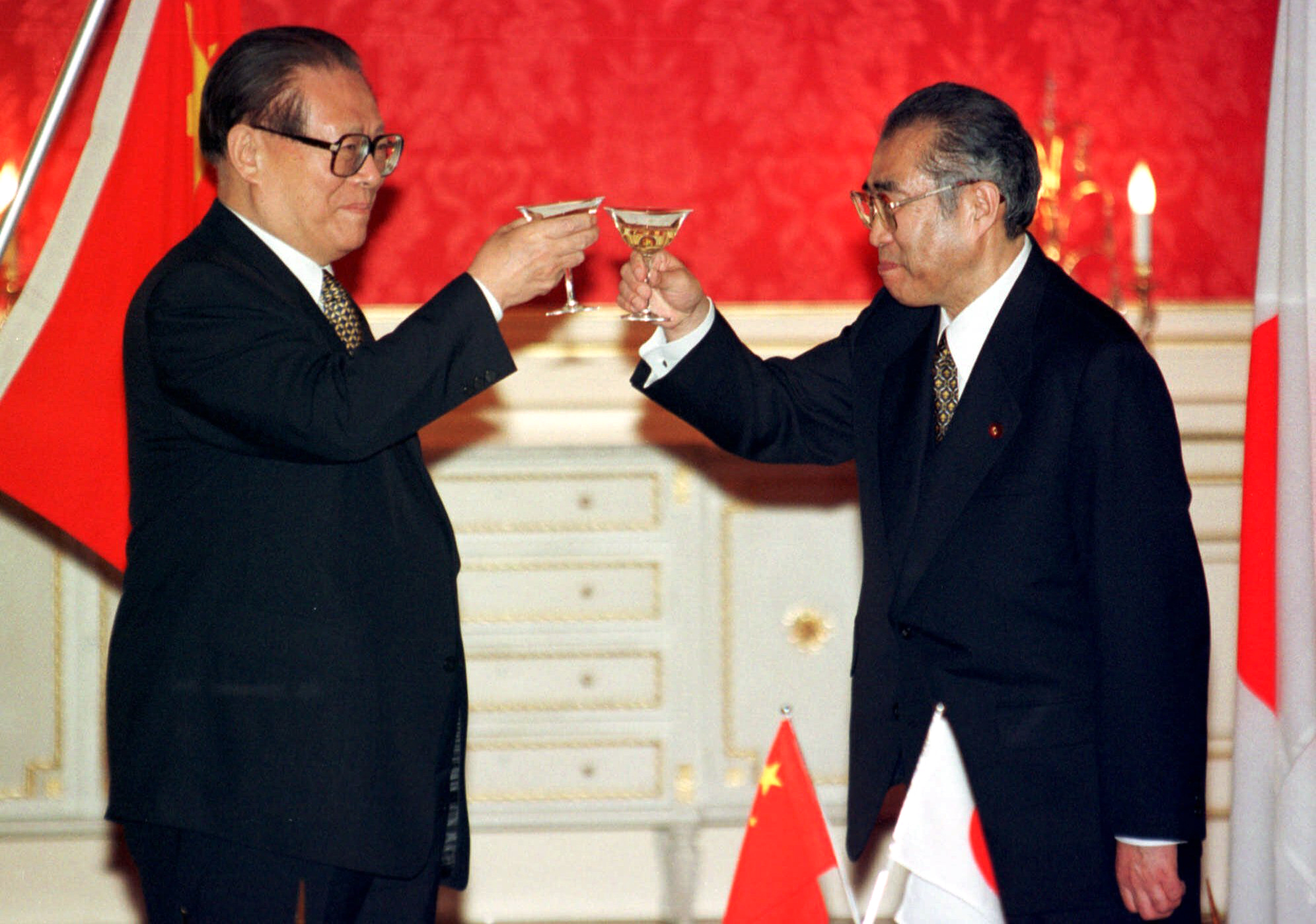 图说)天下事 中日代表签署《中日联合声明》