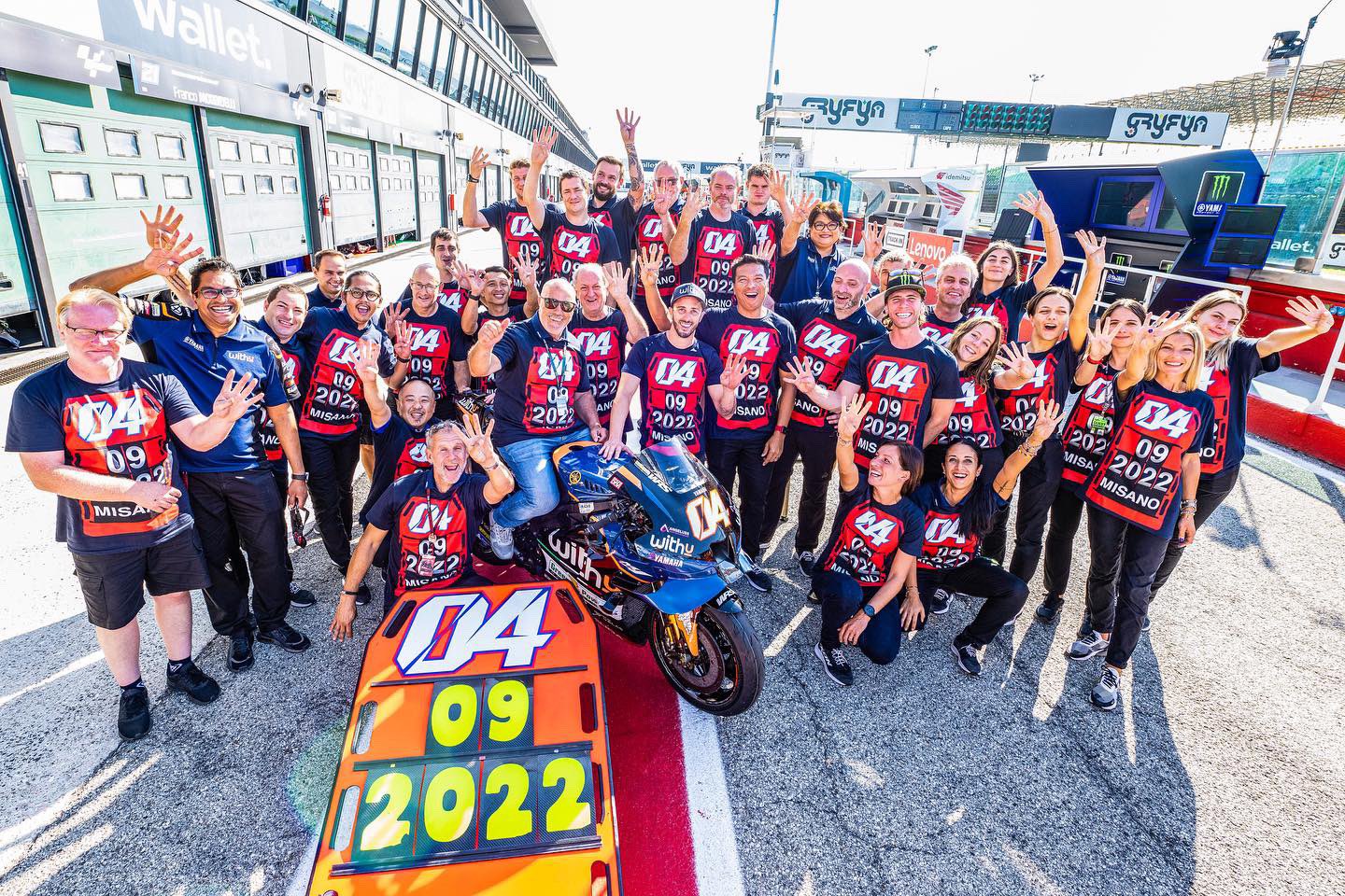 圣马力诺站MotoGP|巴尼亚亚豪砍4连冠 托维谢幕:我生涯已很完美