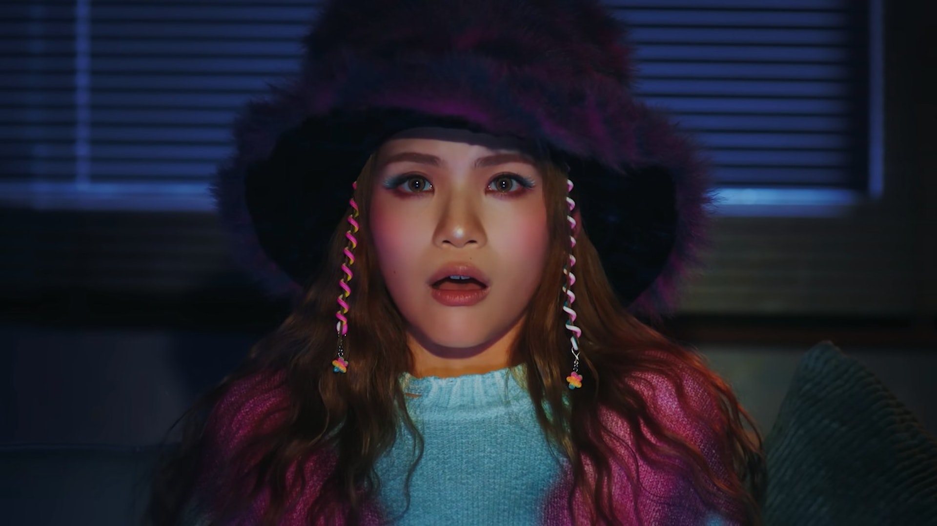 多贤@TWICE直播跳过Lisa@BP歌曲  双方粉丝爆骂战