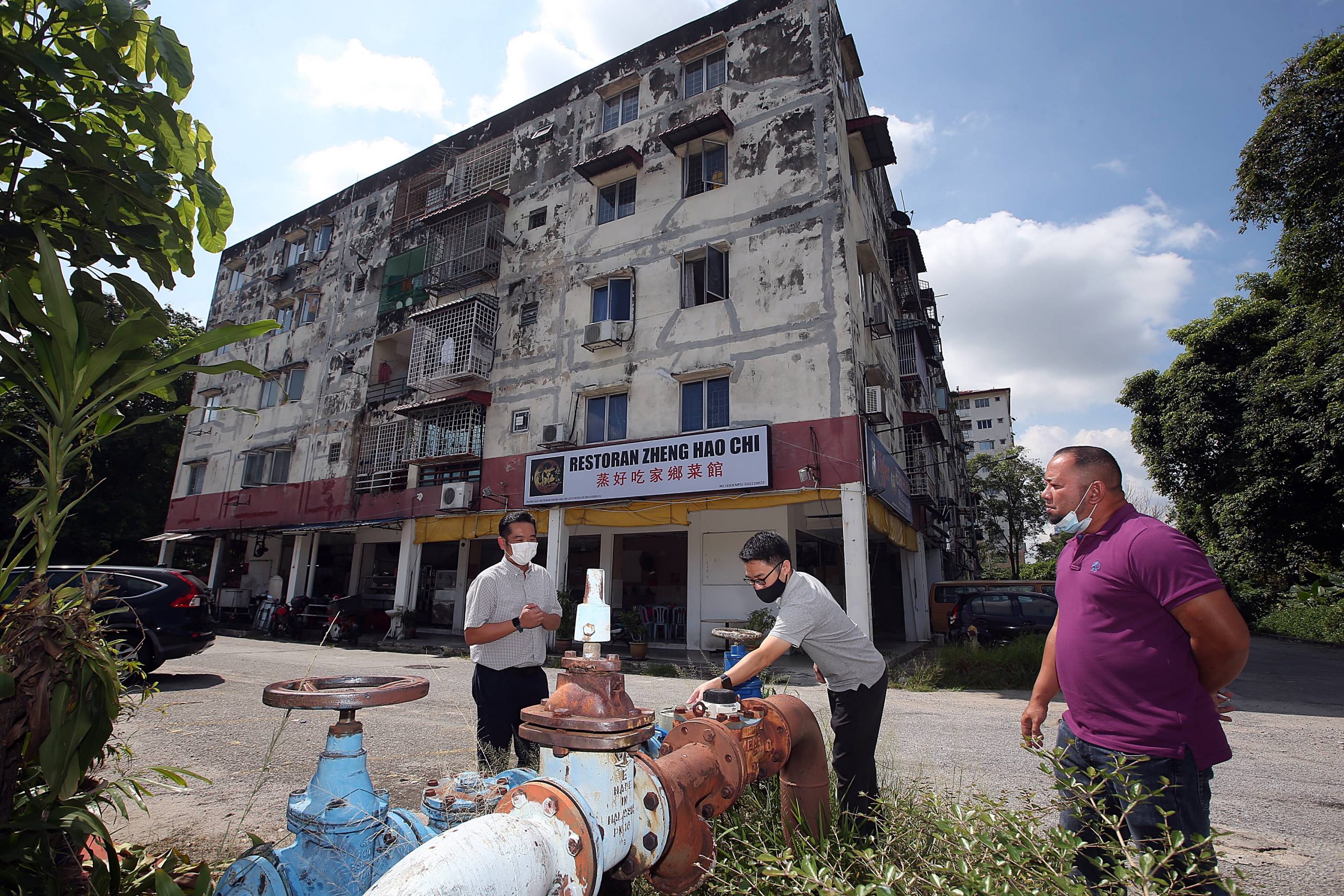 大都会 /早报头/沙登万家亿组屋因拖欠水费,可能再次面对断水问题 / 3图